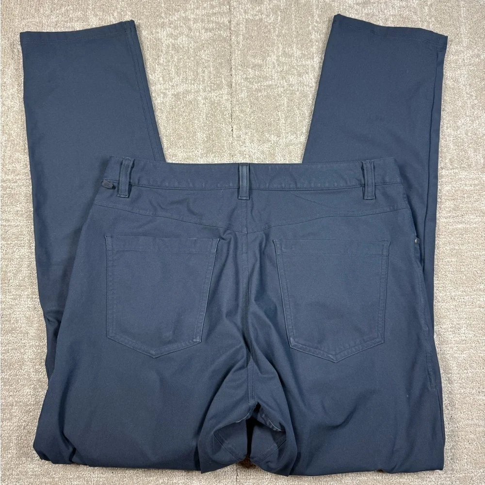 Lululemon ABC Classic-Fit 5 Pocket Pant Size 31 Blue